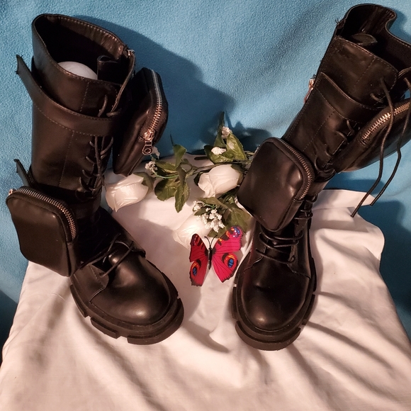 Liliana Shoes - Liliana Chunky Heel Combat Boots w/Pouches
